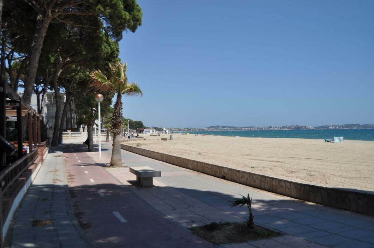 Primera Linea De Mar En Cambrils Exteriér fotografie